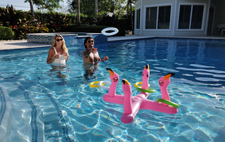 Floating Flamingos Giant Ring Toss