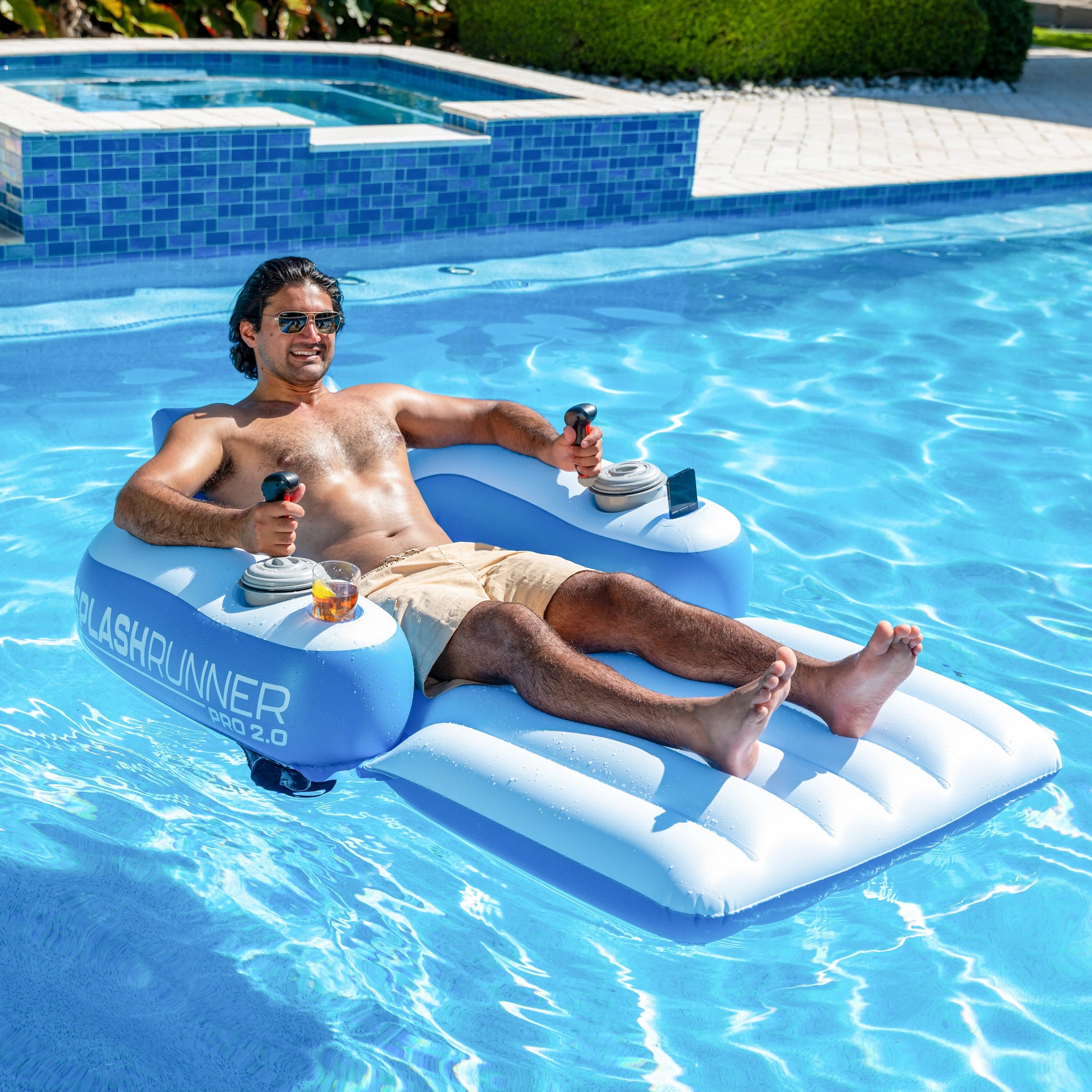 Motorized Luxury Pool Lounger // Splash Runner Pro 2.0