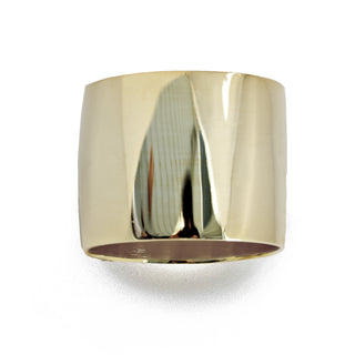 A narrow view of the Rich Chunky Wide Cigar Band Ring by Sonia Hou Jewelry reveals its wide, cylindrical gold form with a high-polish finish that beautifully reflects light and its surroundings. This grand statement piece boasts a simple, smooth design and is showcased against a plain white background.